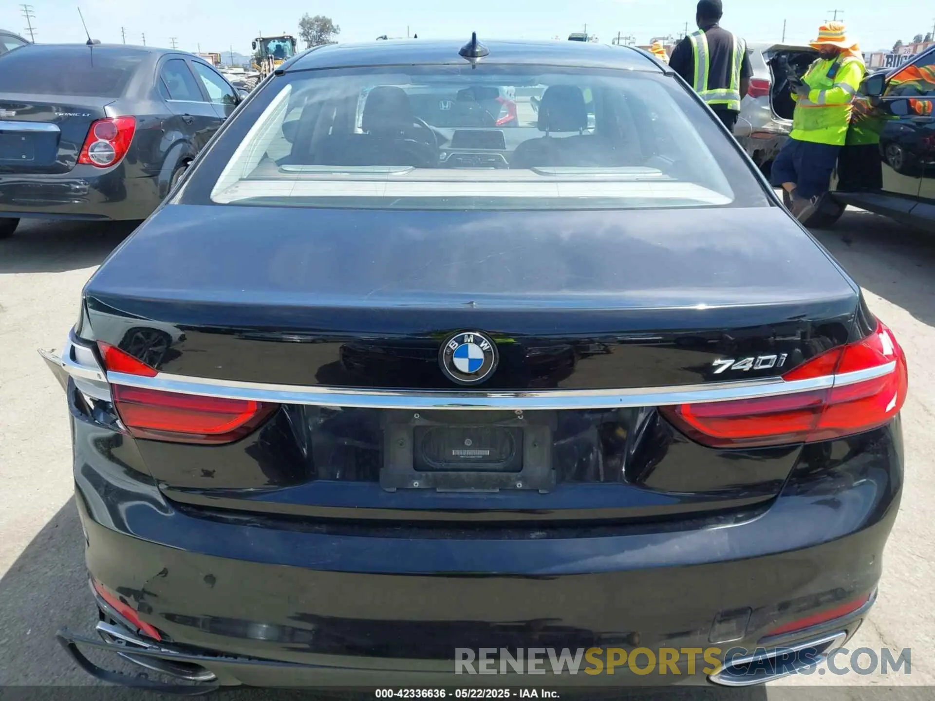16 Фотография поврежденного автомобиля WBA7E2C56KB216989 BMW 740I 2019