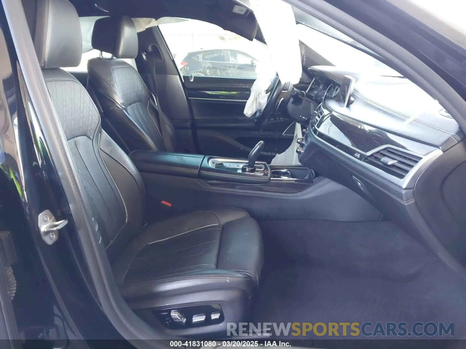5 Photograph of a damaged car WBA7E2C58KB218419 BMW 740I 2019