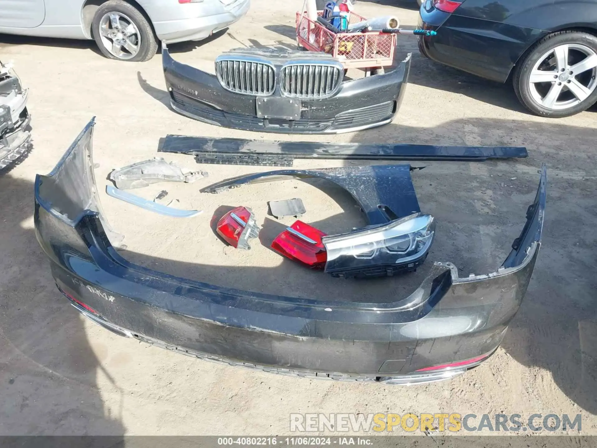 12 Photograph of a damaged car WBA7E2C5XKB216932 BMW 740I 2019
