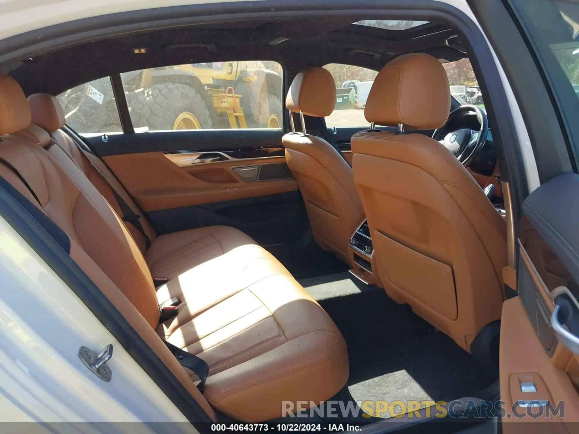 8 Фотография поврежденного автомобиля WBA7E4C50KGV28496 BMW 740I 2019