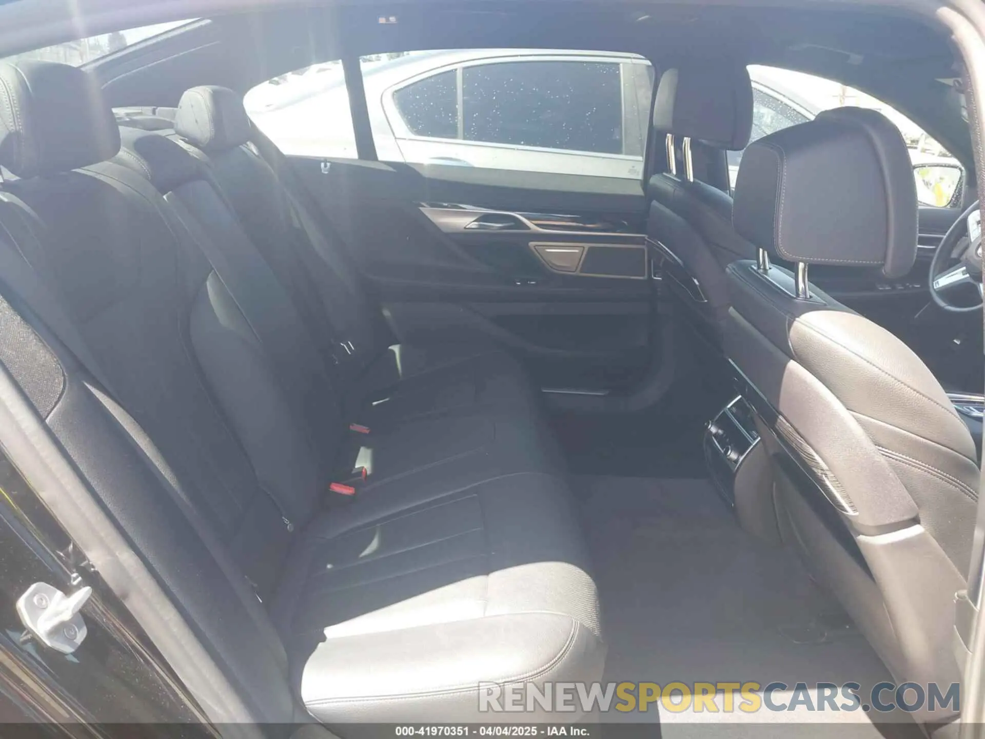 8 Фотография поврежденного автомобиля WBA7T2C07LGL17473 BMW 740I 2020