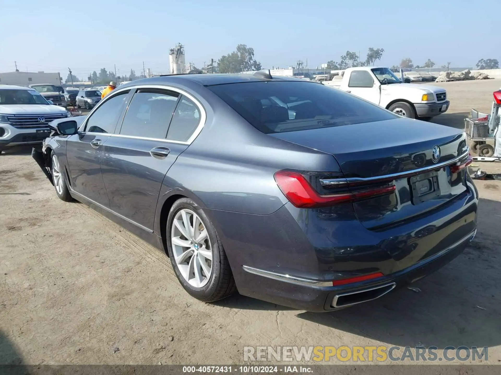 3 Фотография поврежденного автомобиля WBA7T2C0XLGL18018 BMW 740I 2020