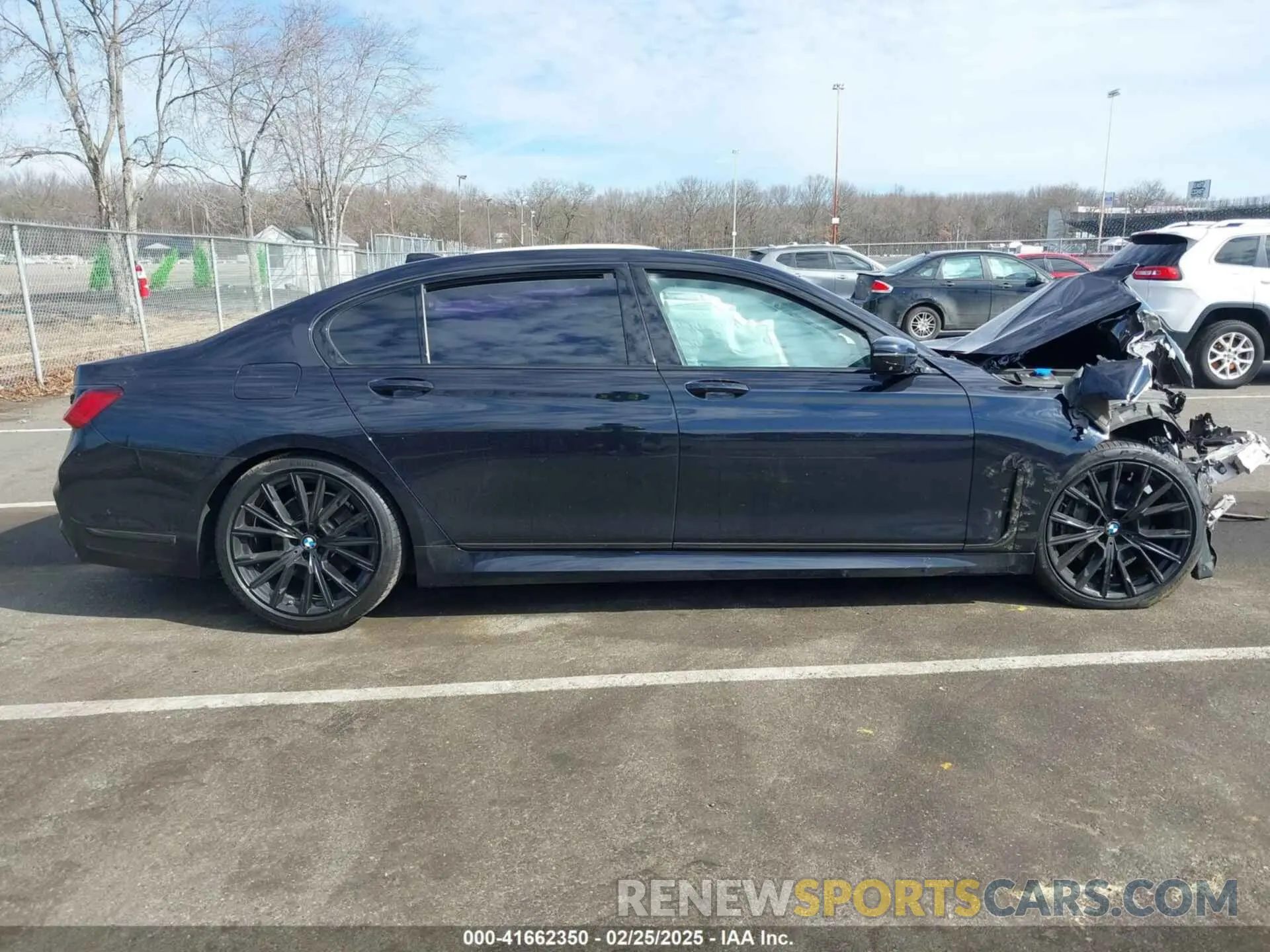 13 Фотография поврежденного автомобиля WBA7T2C03MCF58569 BMW 740I 2021