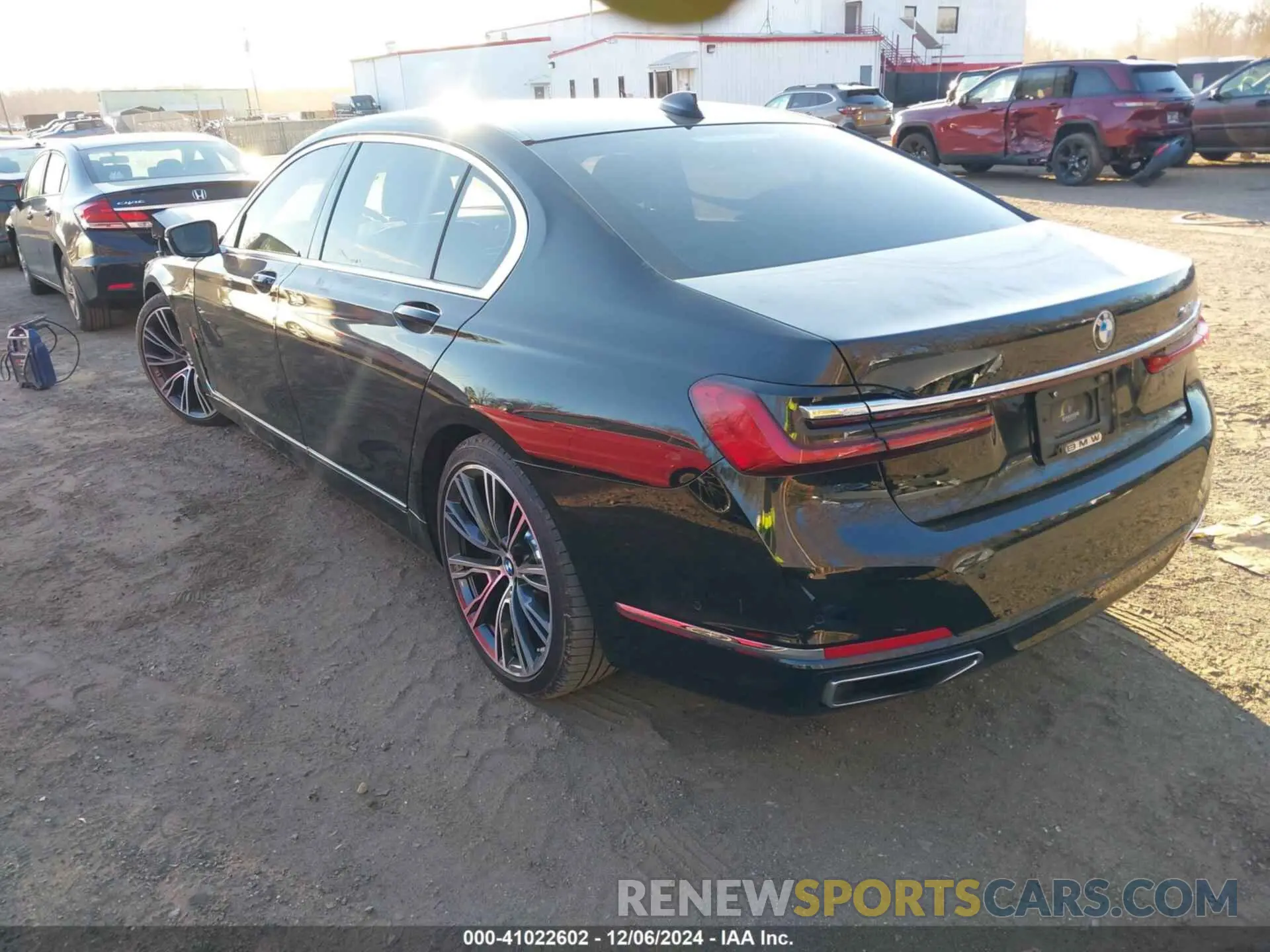 3 Фотография поврежденного автомобиля WBA7T2C03MCF93306 BMW 740I 2021