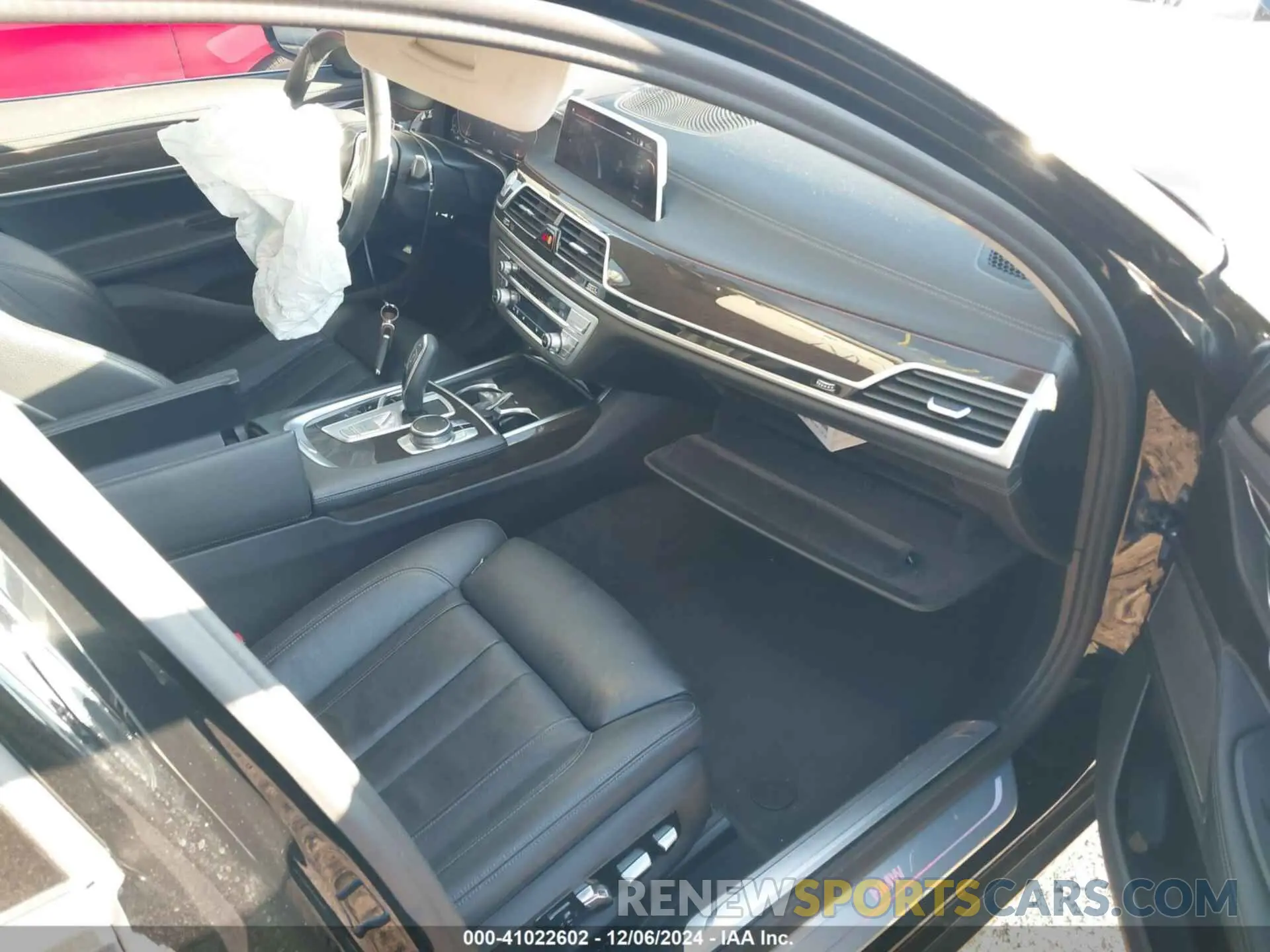 5 Фотография поврежденного автомобиля WBA7T2C03MCF93306 BMW 740I 2021