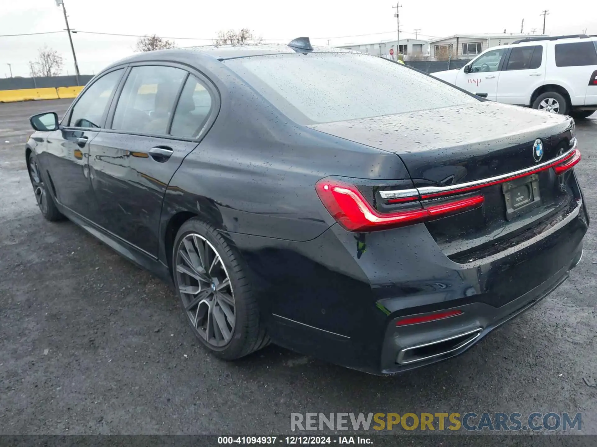 3 Photograph of a damaged car WBA7T2C05MCE60952 BMW 740I 2021