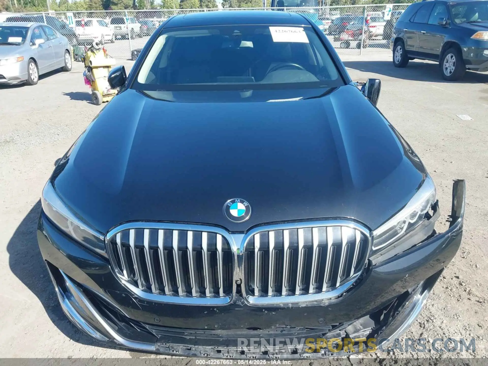 12 Photograph of a damaged car WBA7T2C05MCG31540 BMW 740I 2021