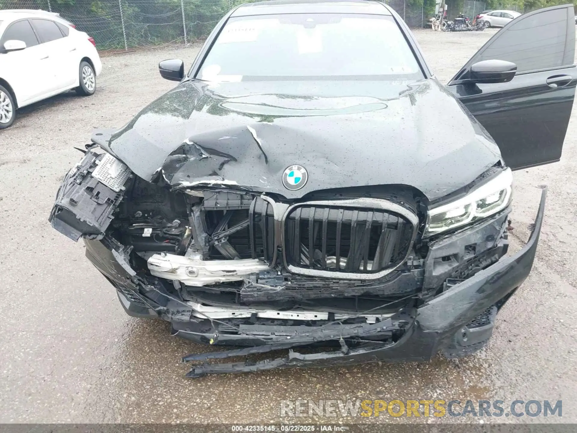 10 Photograph of a damaged car WBA7T2C0XMCF73506 BMW 740I 2021