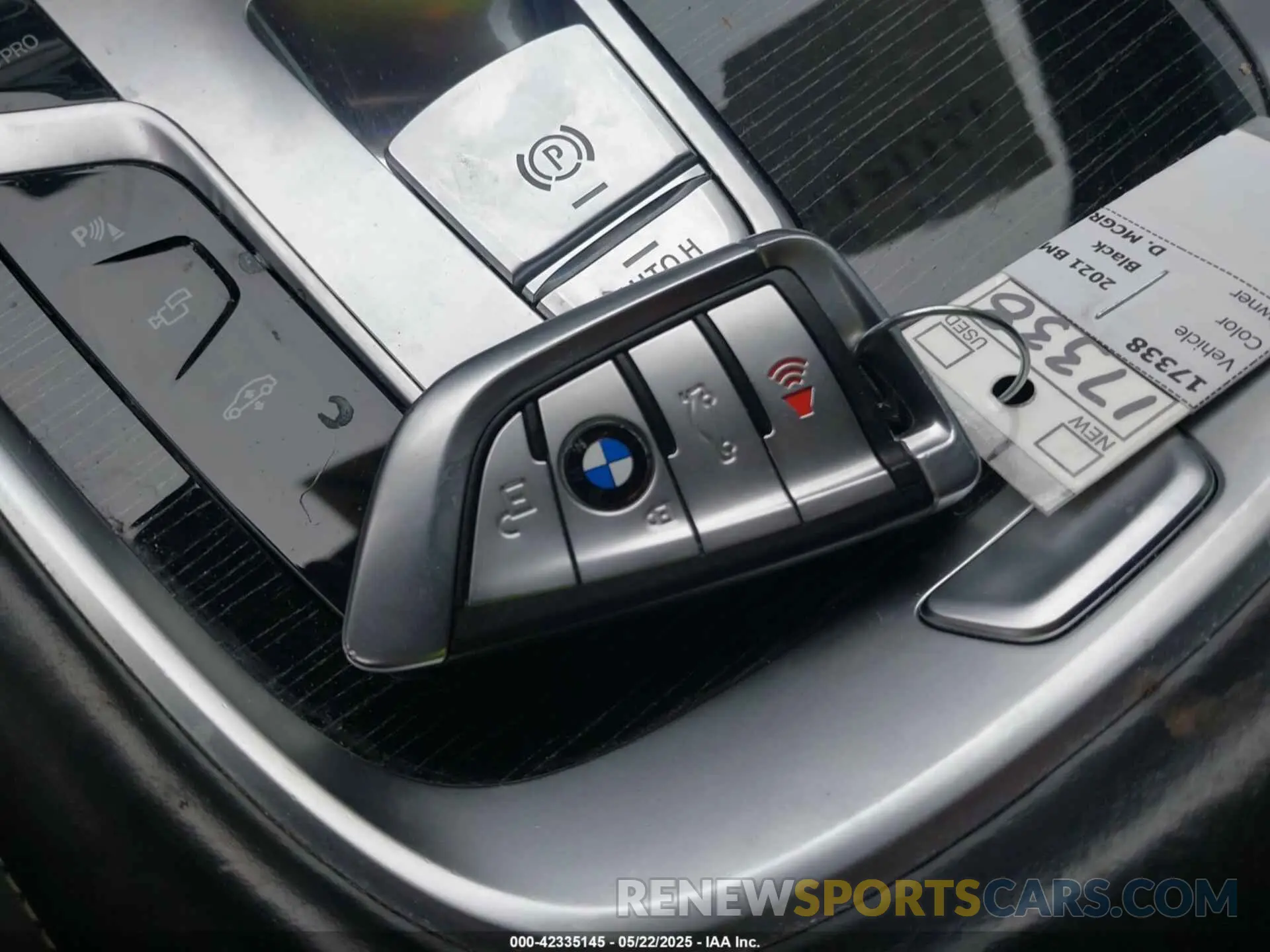 11 Photograph of a damaged car WBA7T2C0XMCF73506 BMW 740I 2021