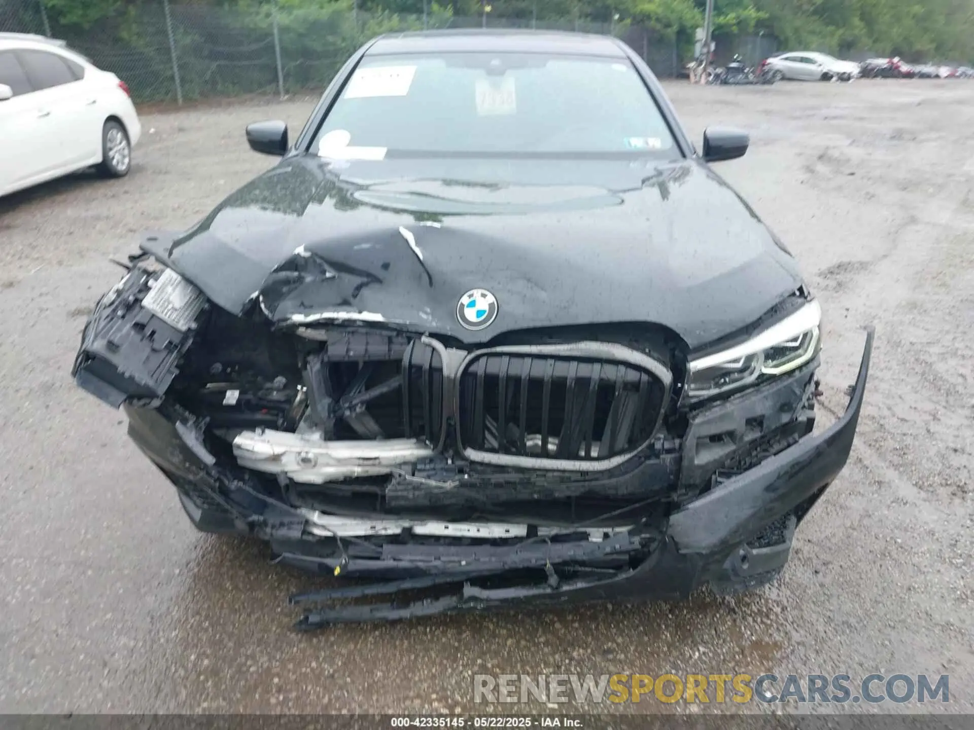 13 Photograph of a damaged car WBA7T2C0XMCF73506 BMW 740I 2021