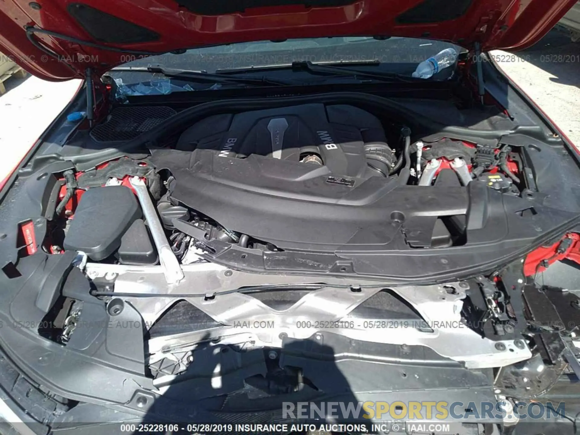 10 Photograph of a damaged car WBA7F0C5XKGM24720 BMW 750 2019