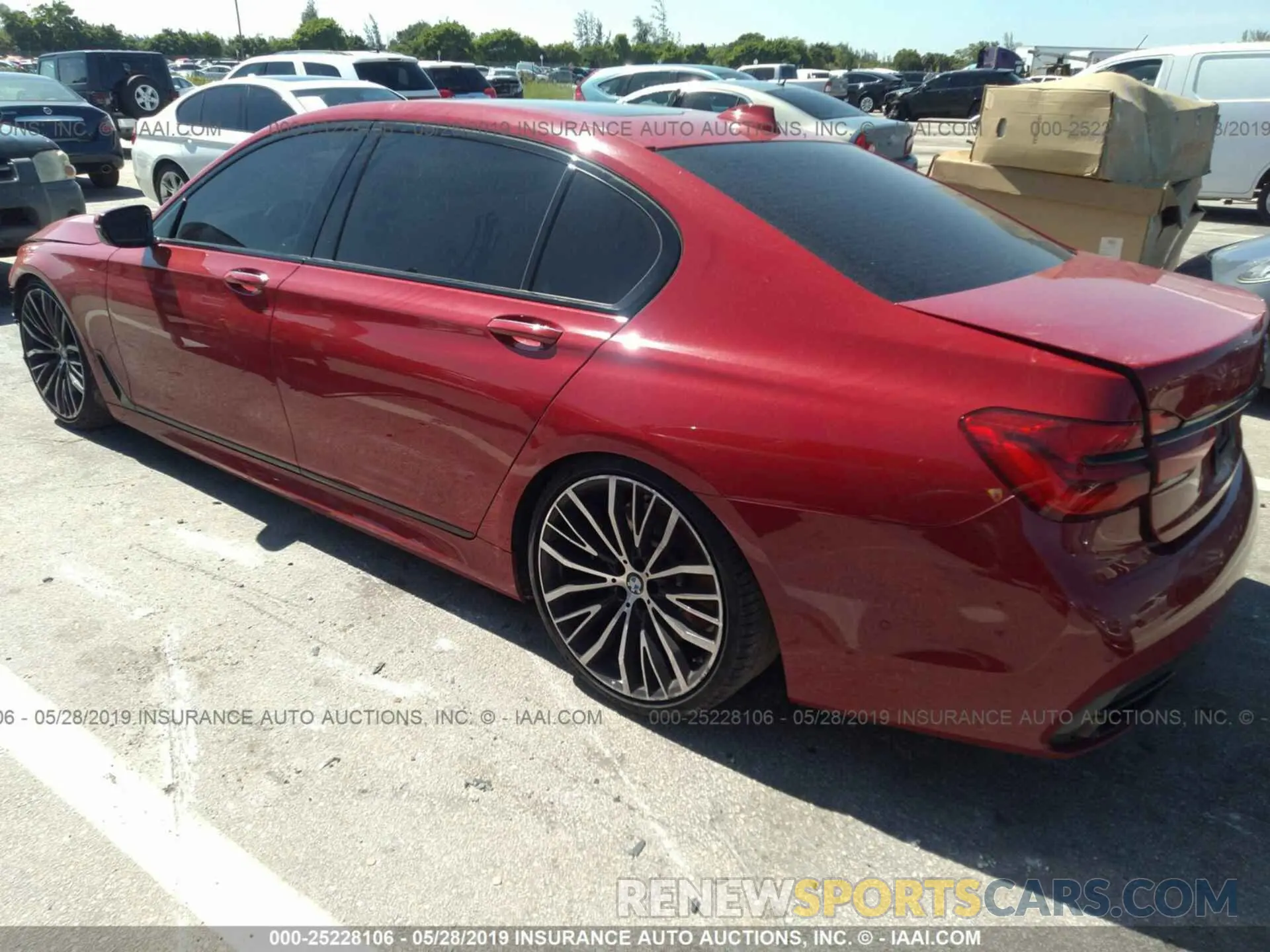 3 Photograph of a damaged car WBA7F0C5XKGM24720 BMW 750 2019