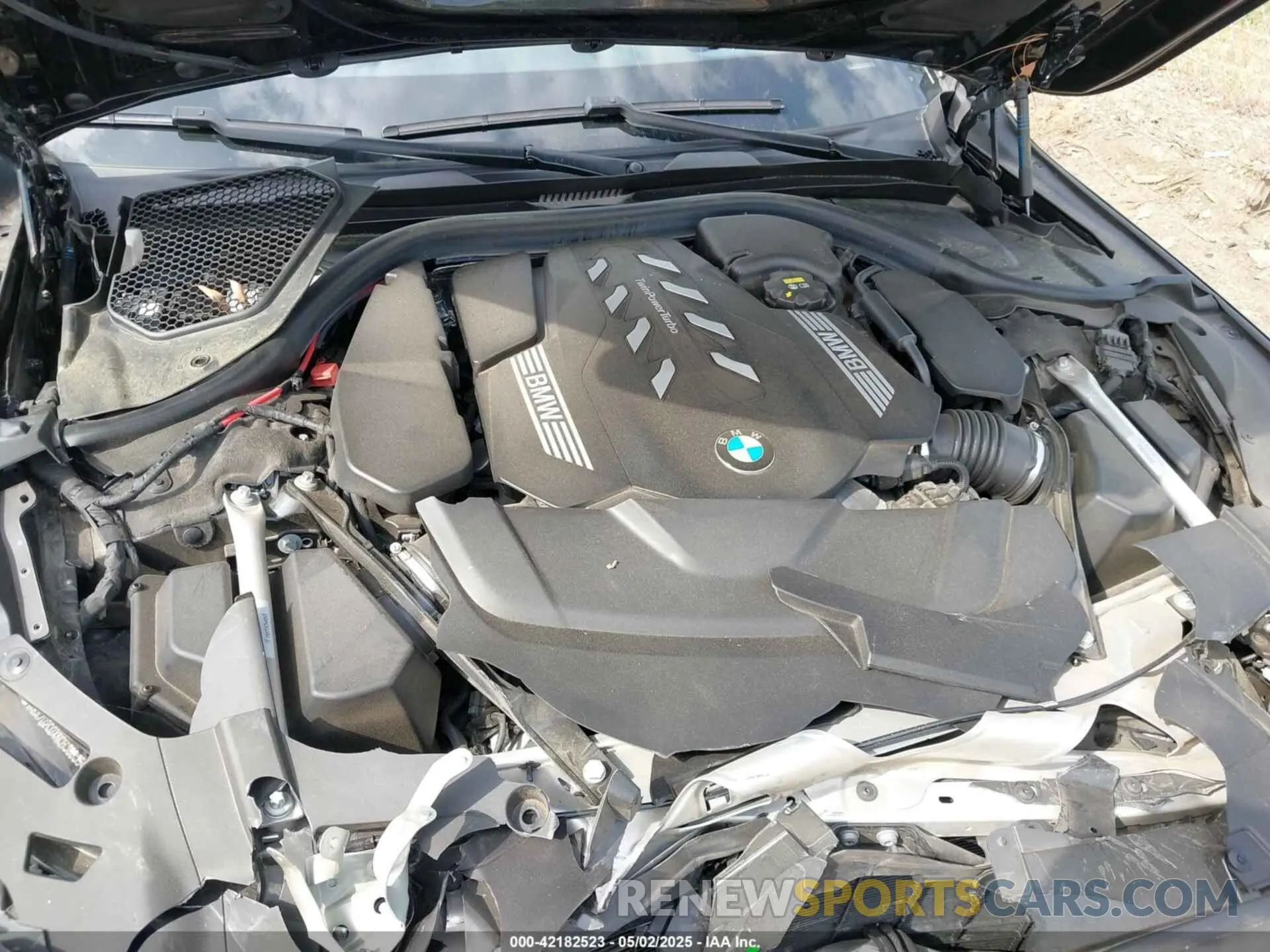10 Photograph of a damaged car WBA7U2C0XNCH39635 BMW 750 2022