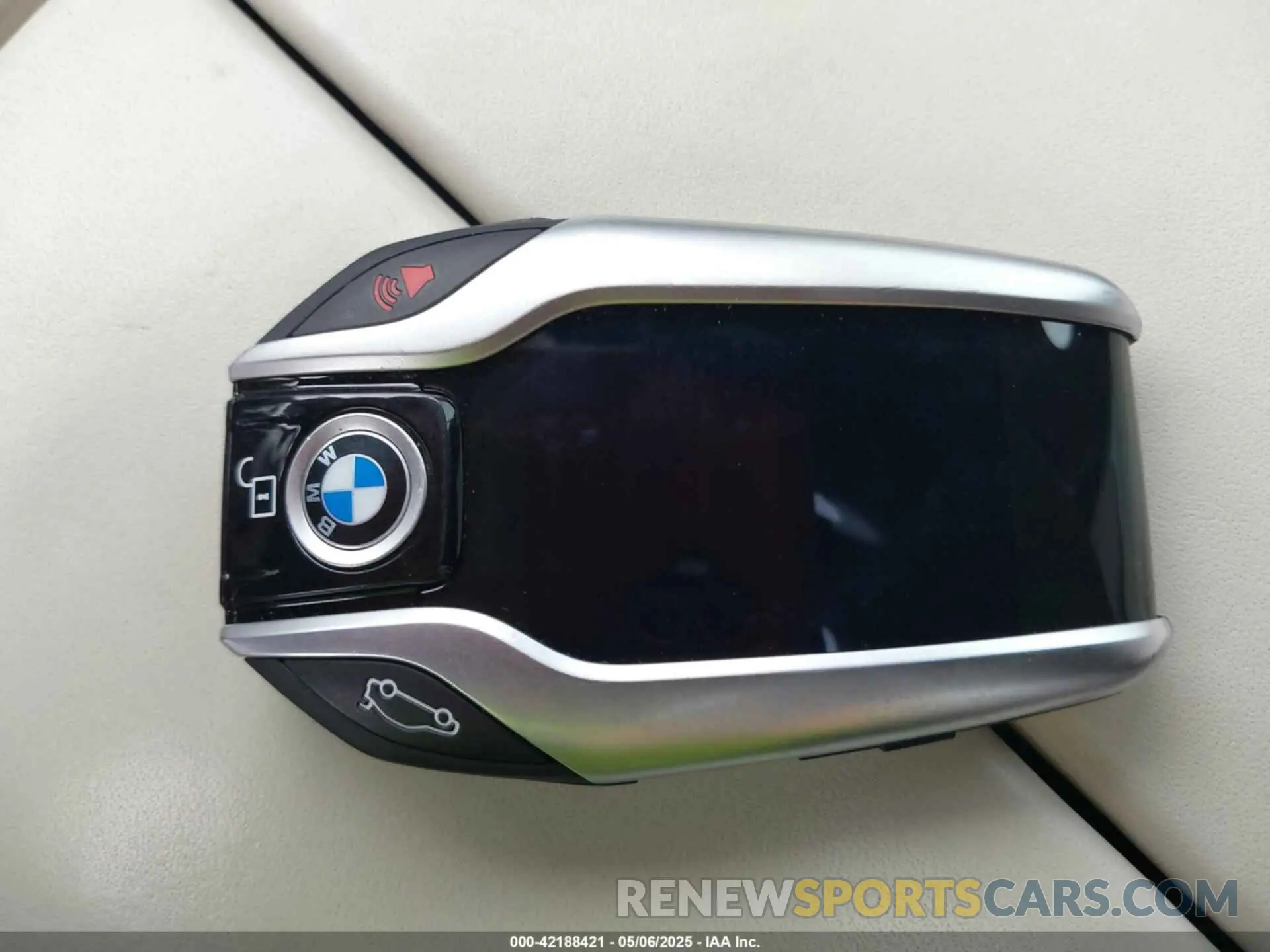 11 Photograph of a damaged car WBA7F0C50KGM26010 BMW 750I 2019