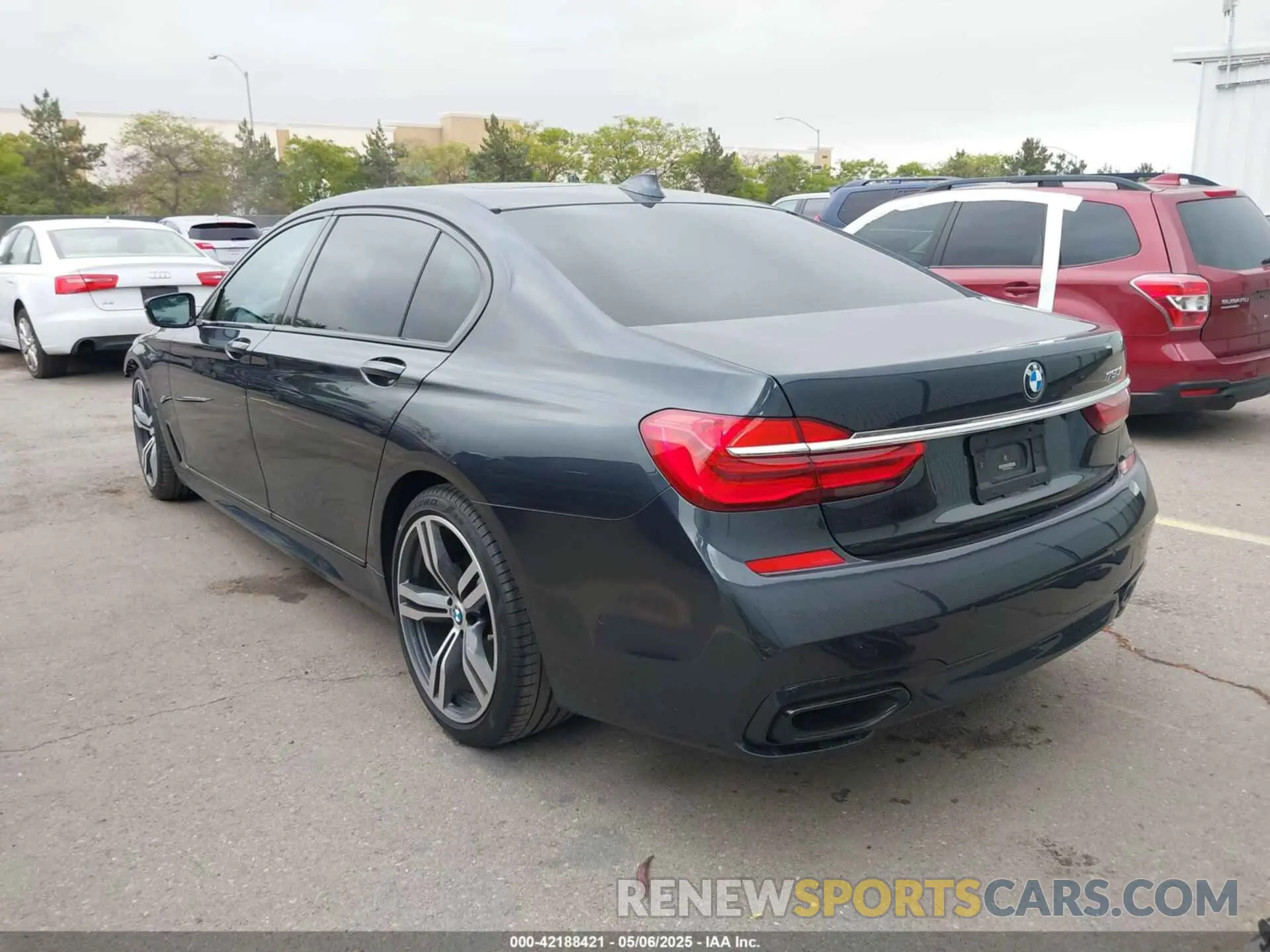 3 Photograph of a damaged car WBA7F0C50KGM26010 BMW 750I 2019
