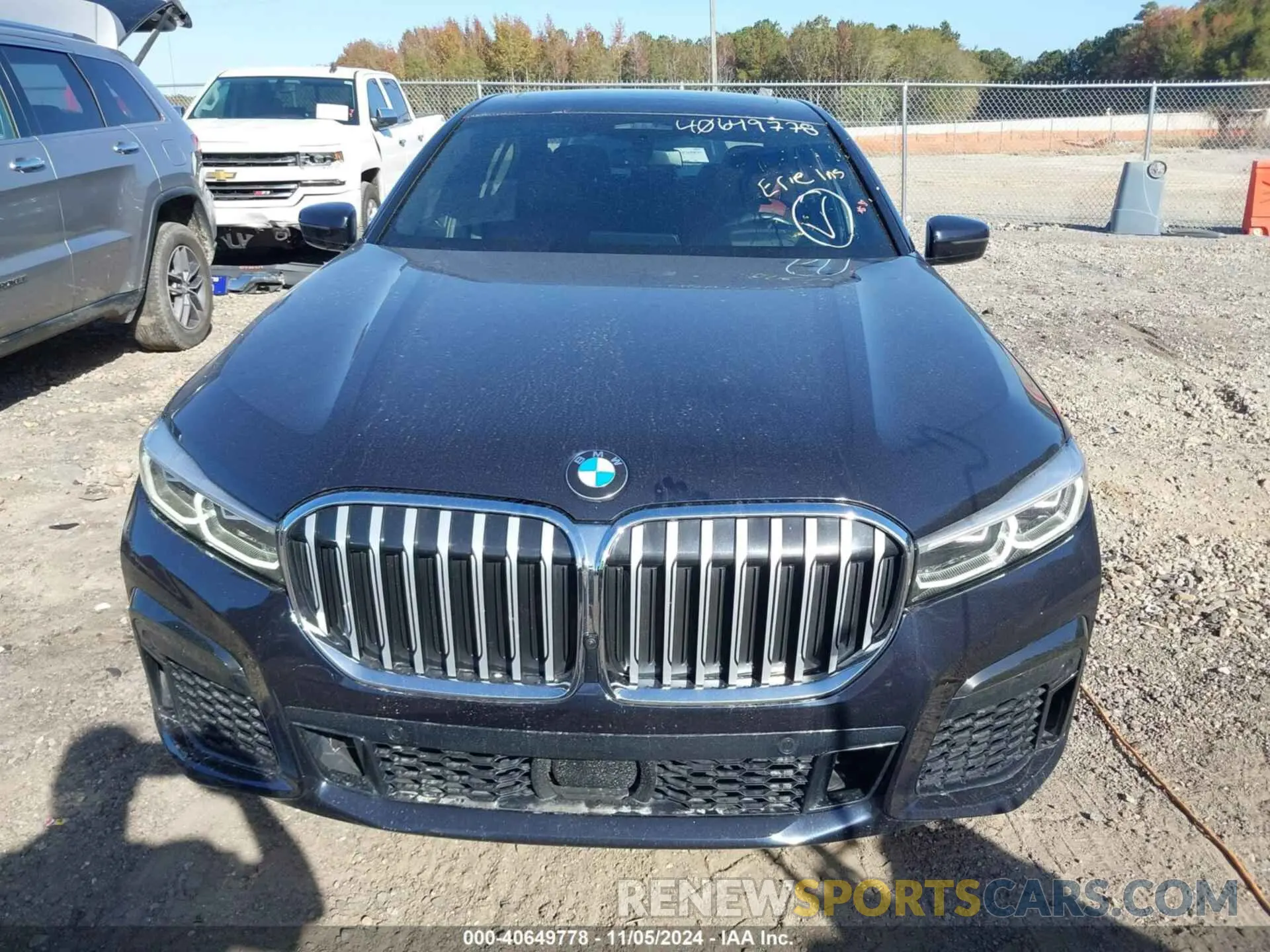 13 Photograph of a damaged car WBA7U2C00LGM27424 BMW 750I 2020