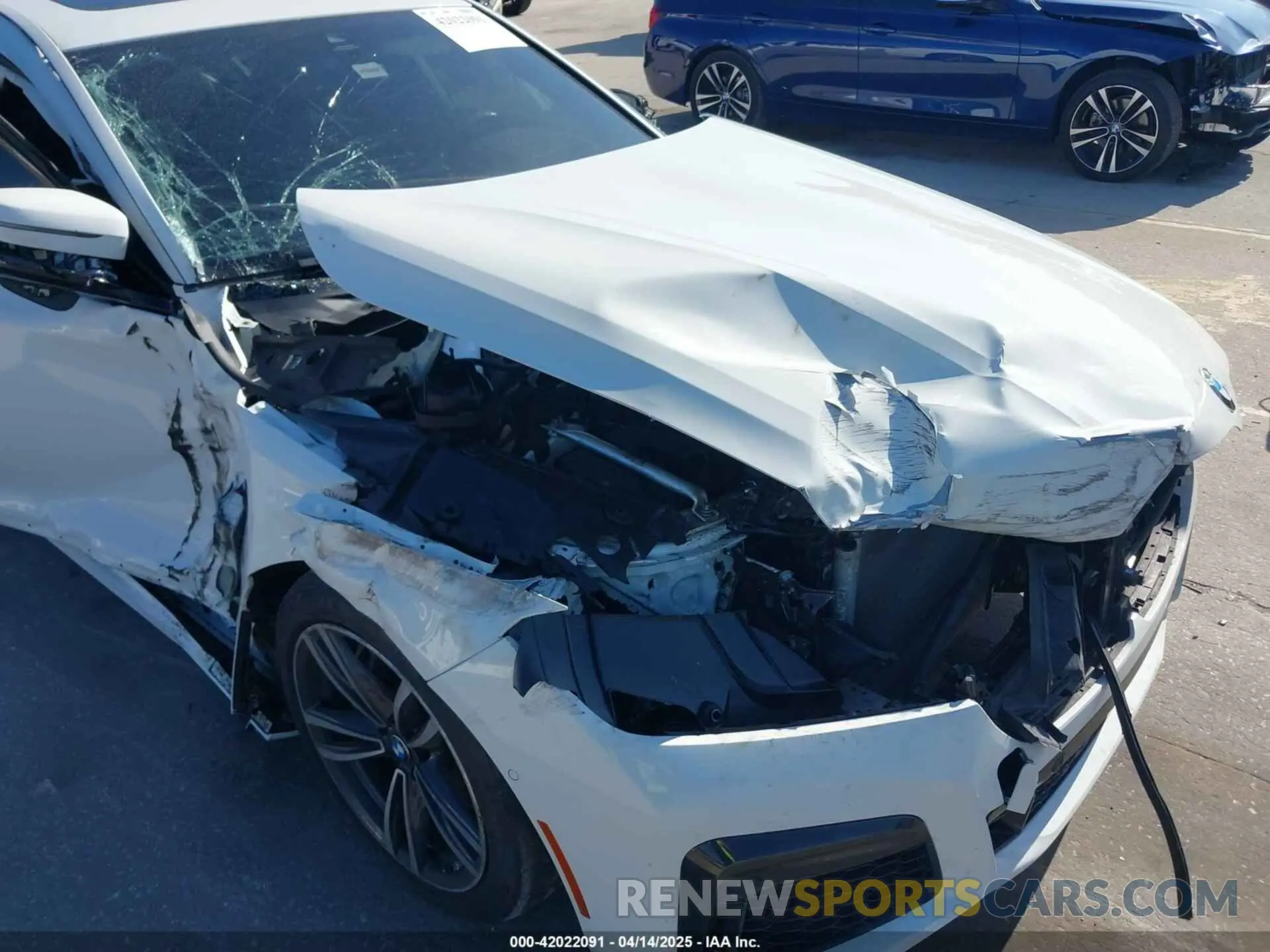 6 Photograph of a damaged car WBA7U2C05LGJ59941 BMW 750I 2020