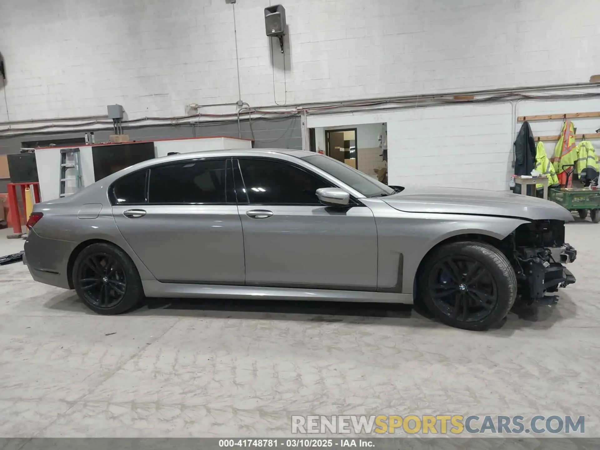14 Фотография поврежденного автомобиля WBA7U2C06LBX84829 BMW 750I 2020