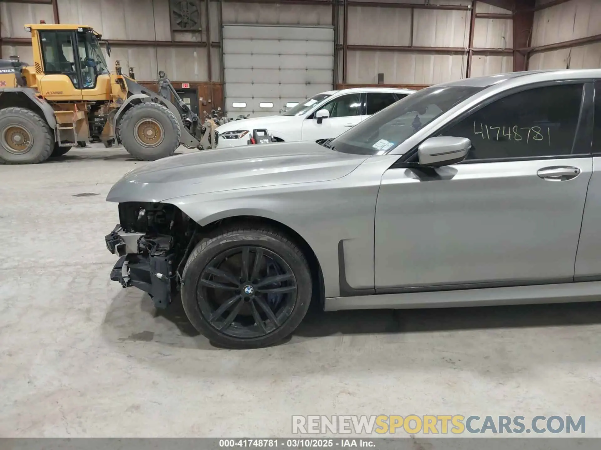 18 Фотография поврежденного автомобиля WBA7U2C06LBX84829 BMW 750I 2020
