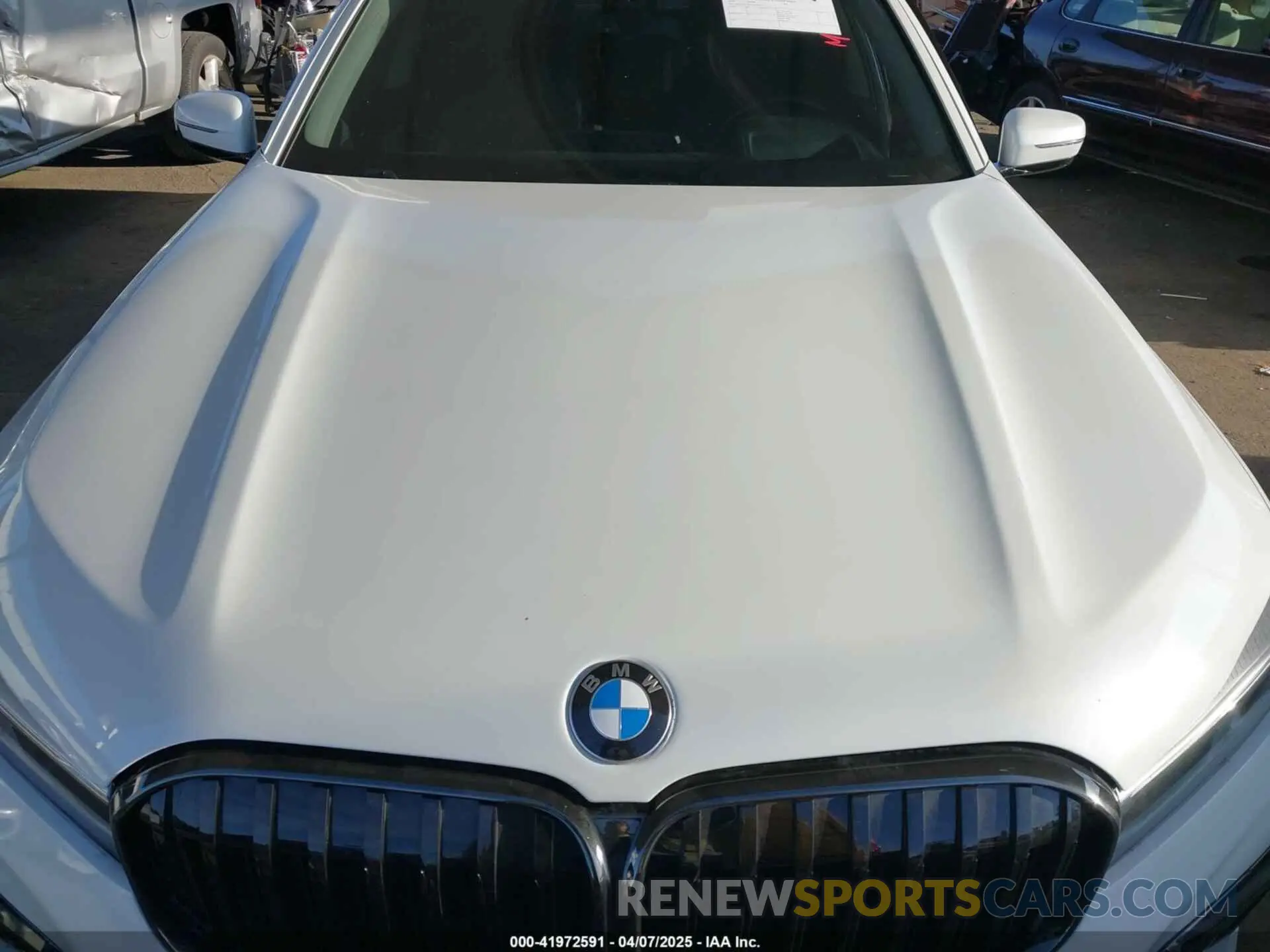 10 Photograph of a damaged car WBA7U2C07LGM26660 BMW 750I 2020