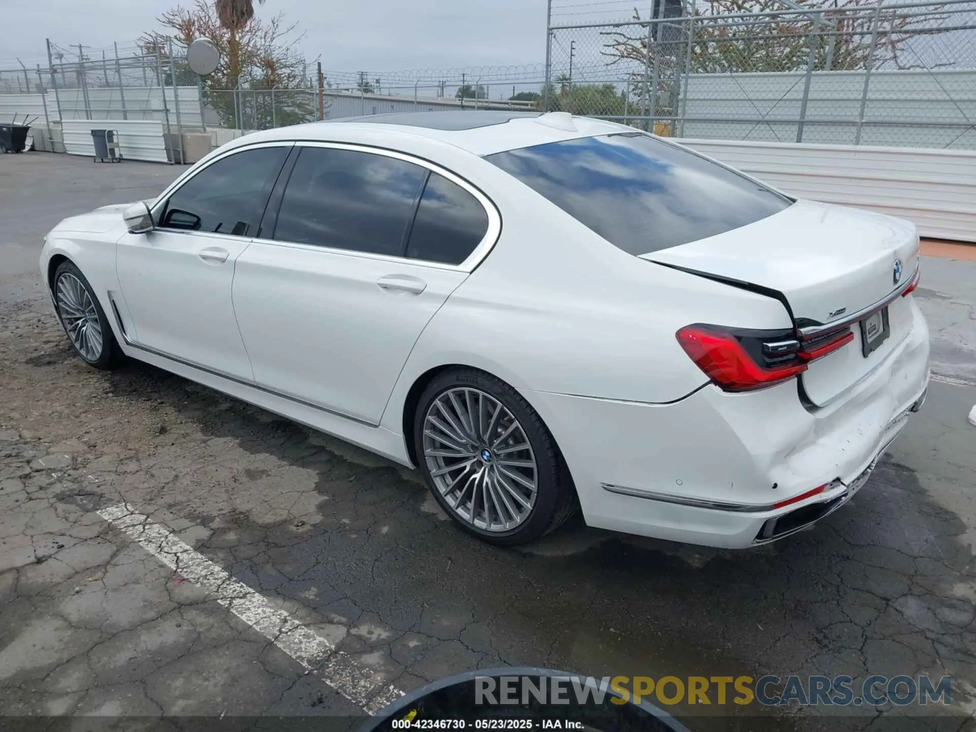 3 Фотография поврежденного автомобиля WBA7U2C09LGM27471 BMW 750I 2020