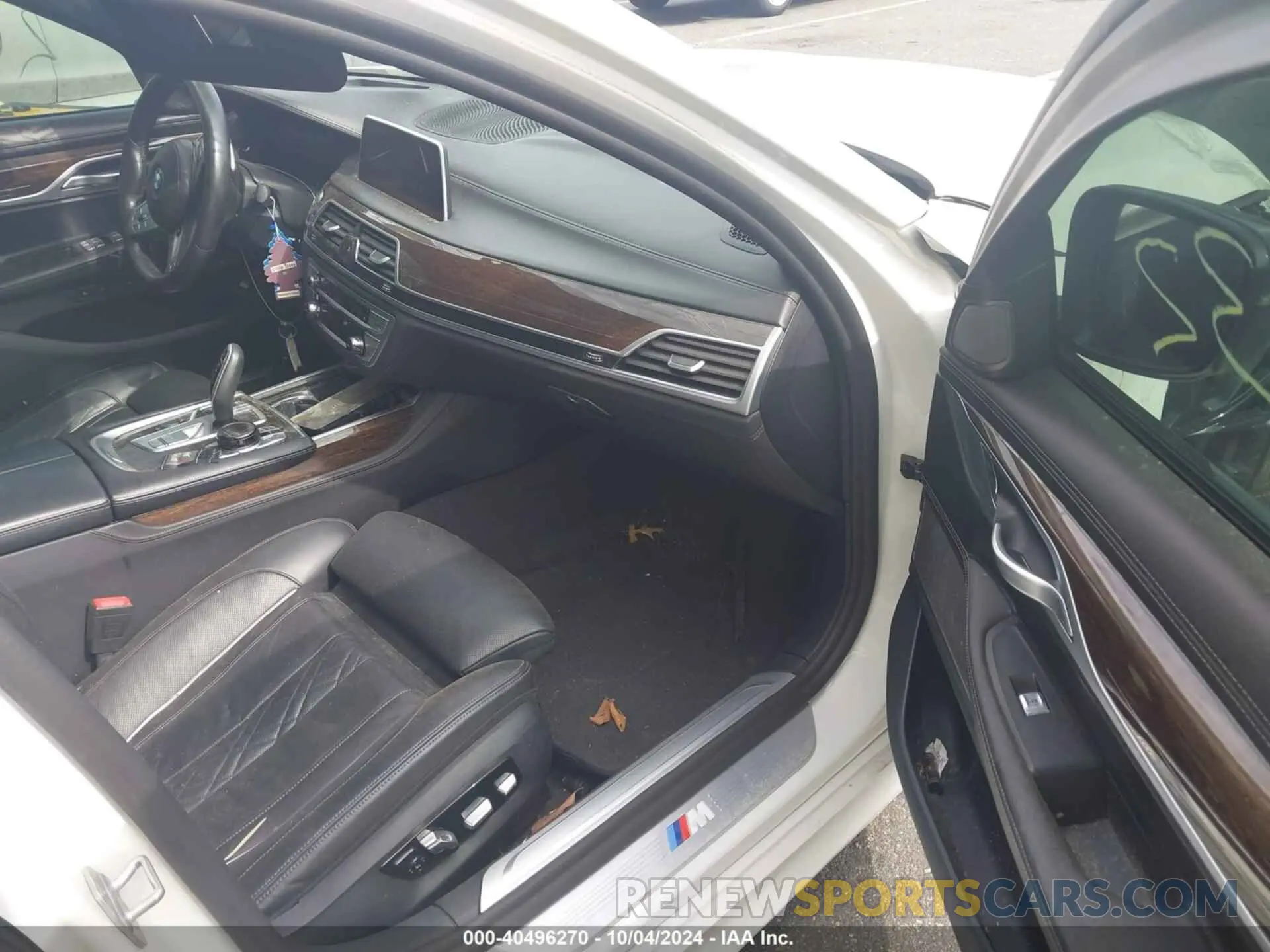 5 Фотография поврежденного автомобиля WBA7U2C0XLGM26880 BMW 750I 2020