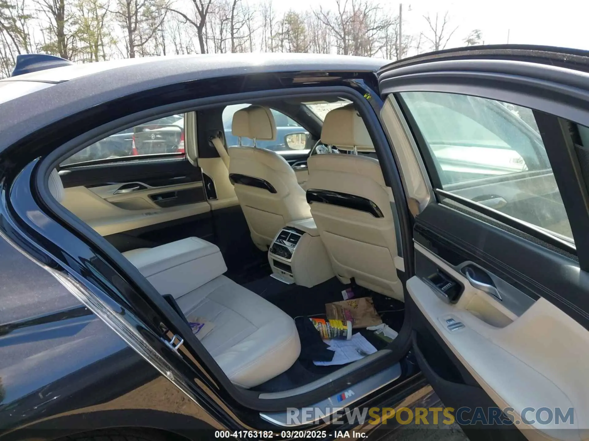 8 Фотография поврежденного автомобиля WBA7U2C05MCF72521 BMW 750I 2021