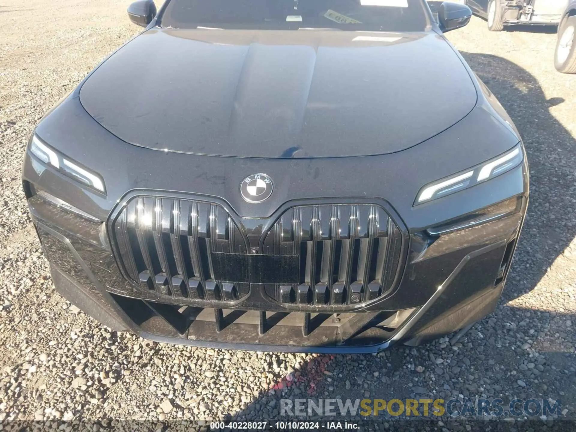 12 Photograph of a damaged car WBA33EJ05PCM66819 BMW 760 2023