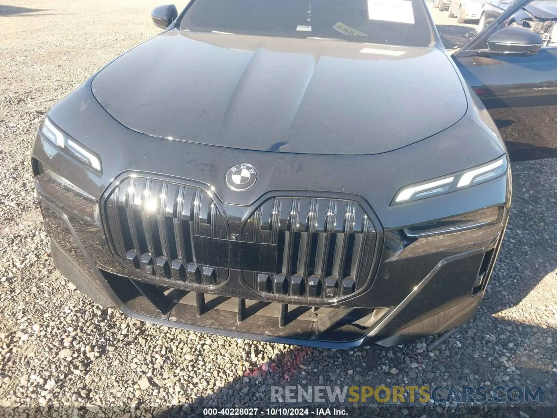 6 Photograph of a damaged car WBA33EJ05PCM66819 BMW 760 2023