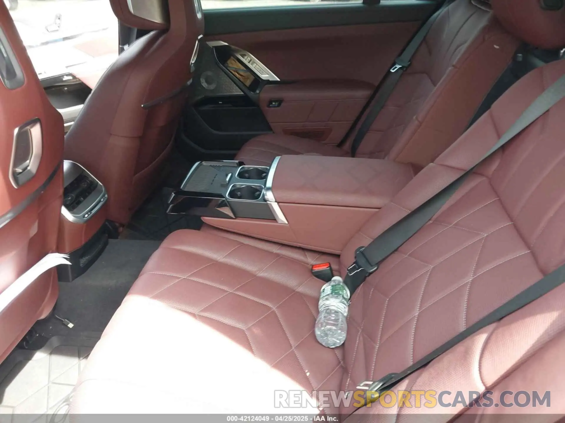 8 Фотография поврежденного автомобиля WBA33EJ06PCN52270 BMW 760 2023