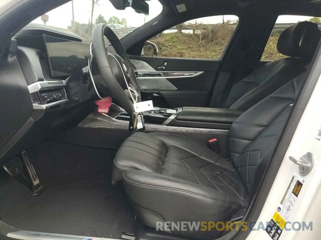 7 Фотография поврежденного автомобиля WBA33EJ05PCM02683 BMW 760 XI 2023