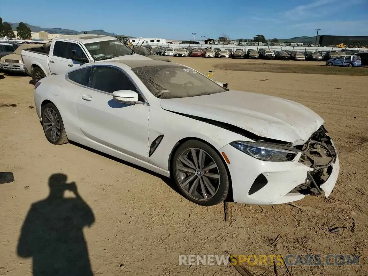 4 Photograph of a damaged car WBAAE2C08LBP61992 BMW 8 SERIES 2020