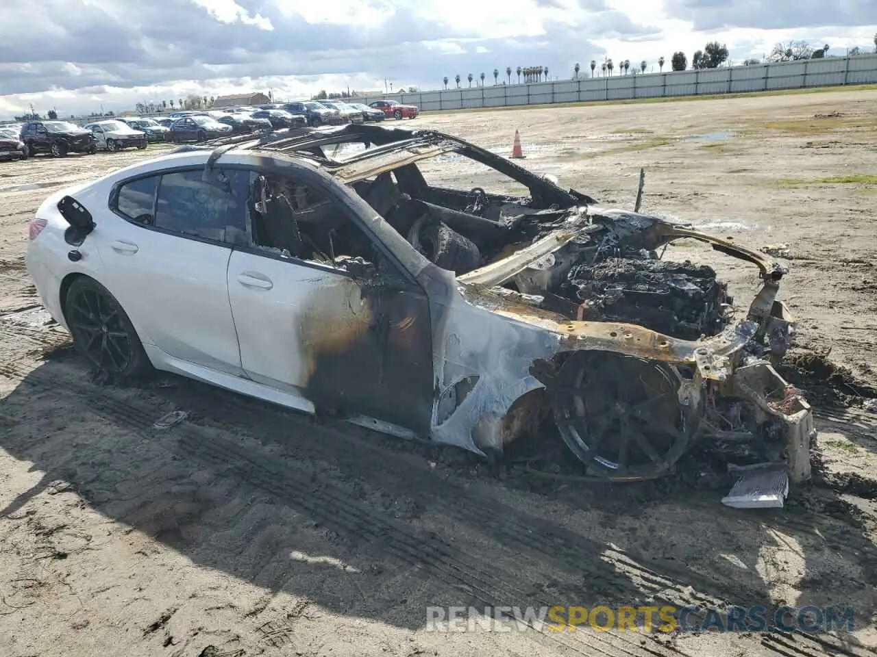 4 Photograph of a damaged car WBAGV2C03MCF18891 BMW 8 SERIES 2021