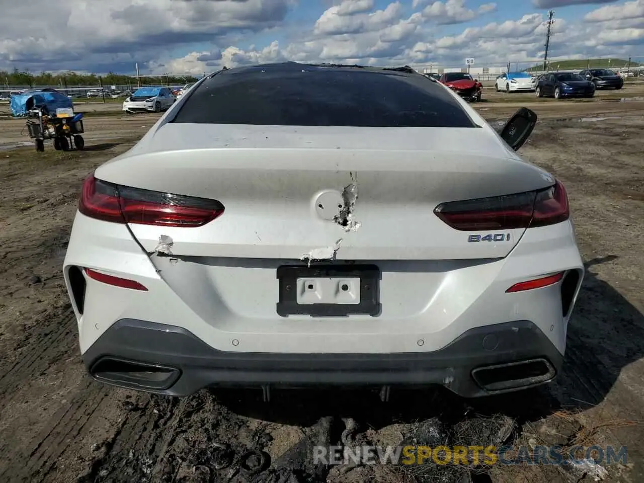 6 Photograph of a damaged car WBAGV2C03MCF18891 BMW 8 SERIES 2021