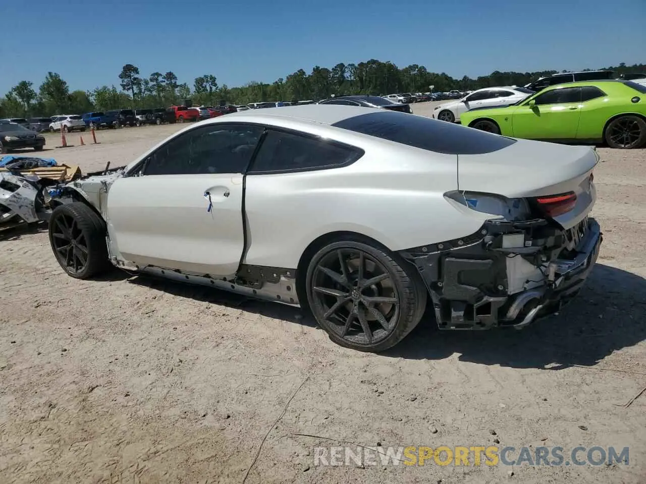 2 Фотография поврежденного автомобиля WBAAE4C0XNCJ54498 BMW 8 SERIES 2022