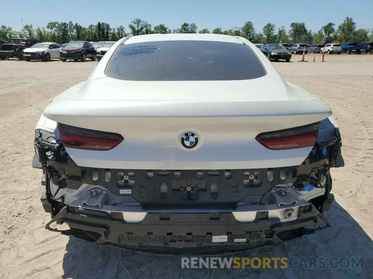 6 Фотография поврежденного автомобиля WBAAE4C0XNCJ54498 BMW 8 SERIES 2022