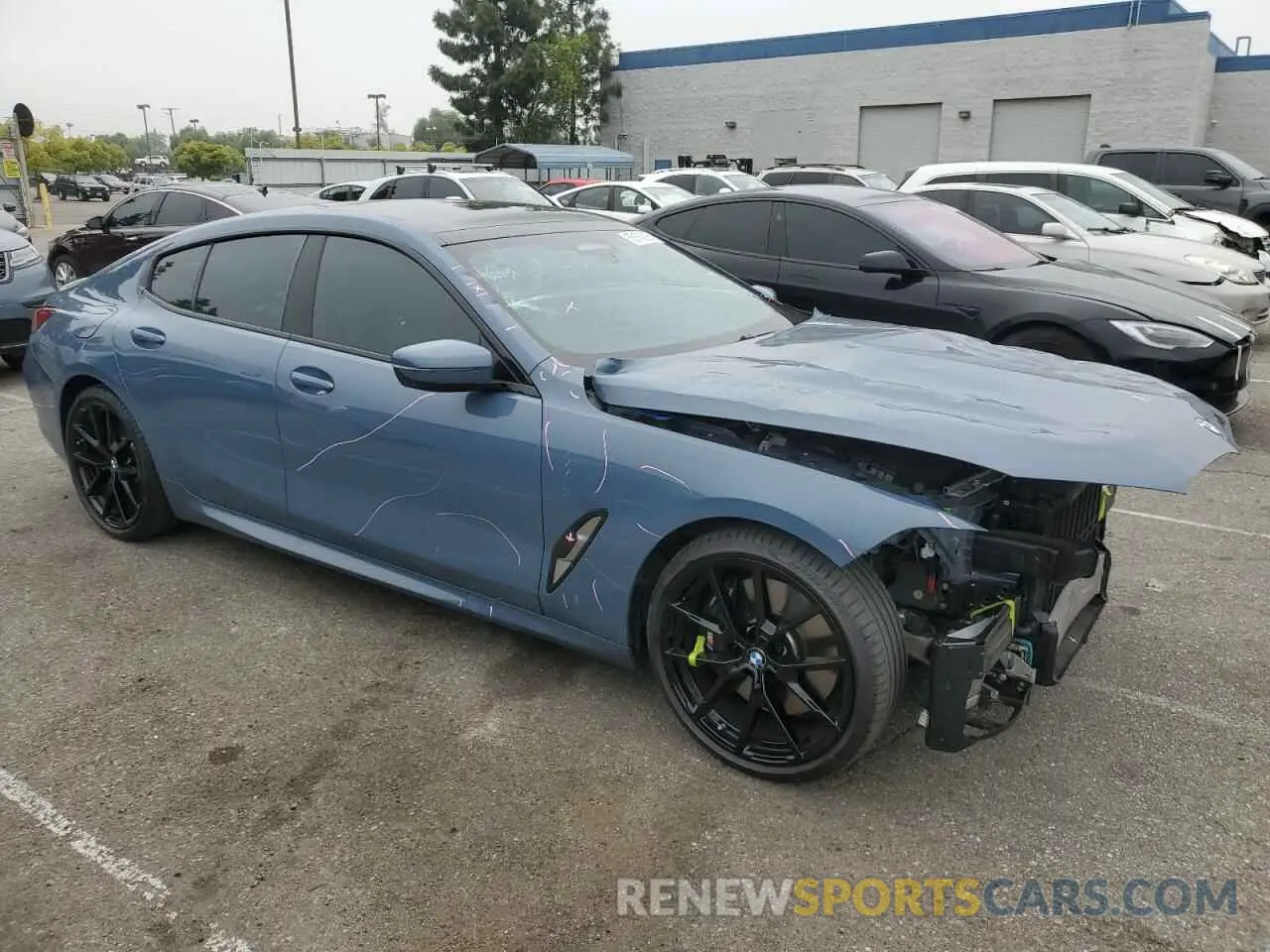 4 Фотография поврежденного автомобиля WBAGV2C09NCH74342 BMW 8 SERIES 2022