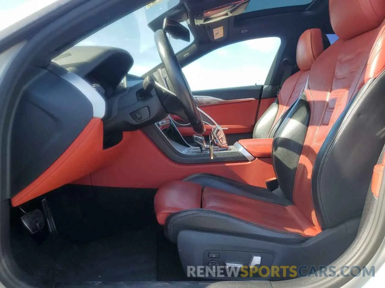 7 Фотография поврежденного автомобиля WBAGV2C0XNCG97478 BMW 8 SERIES 2022