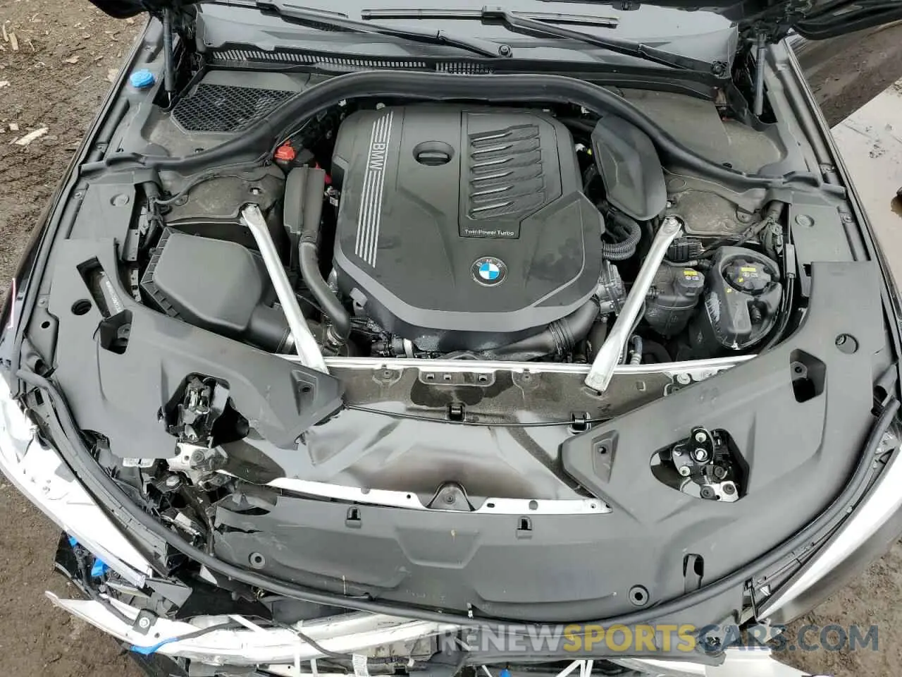 11 Photograph of a damaged car WBAGV4C09NCK23692 BMW 8 SERIES 2022
