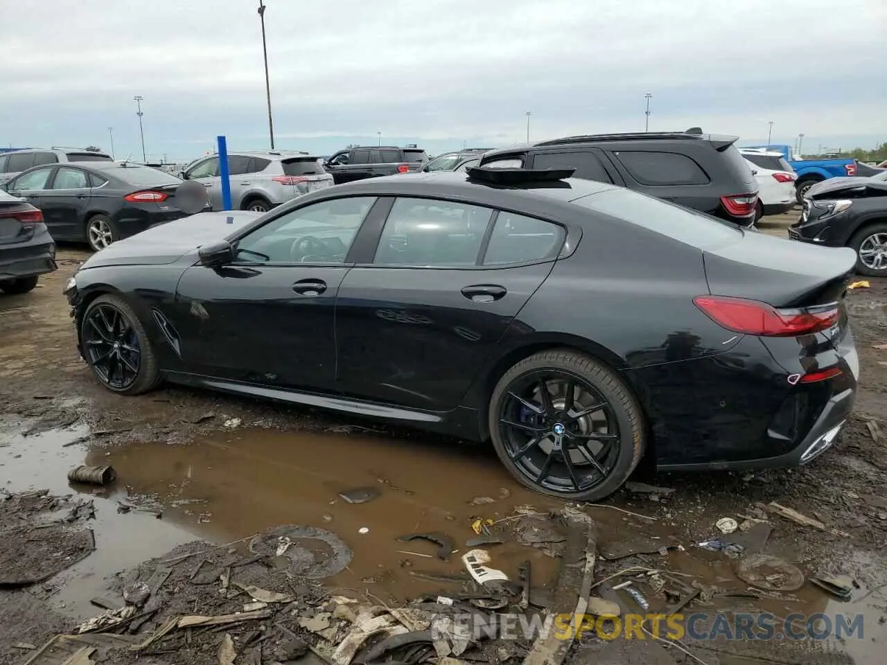 2 Photograph of a damaged car WBAGV4C09NCK23692 BMW 8 SERIES 2022