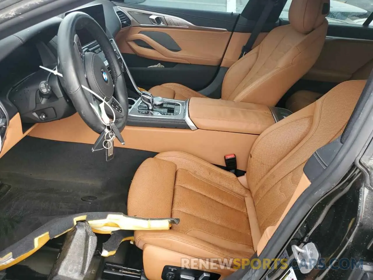 7 Фотография поврежденного автомобиля WBAGV2C09PCN00848 BMW 8 SERIES 2023