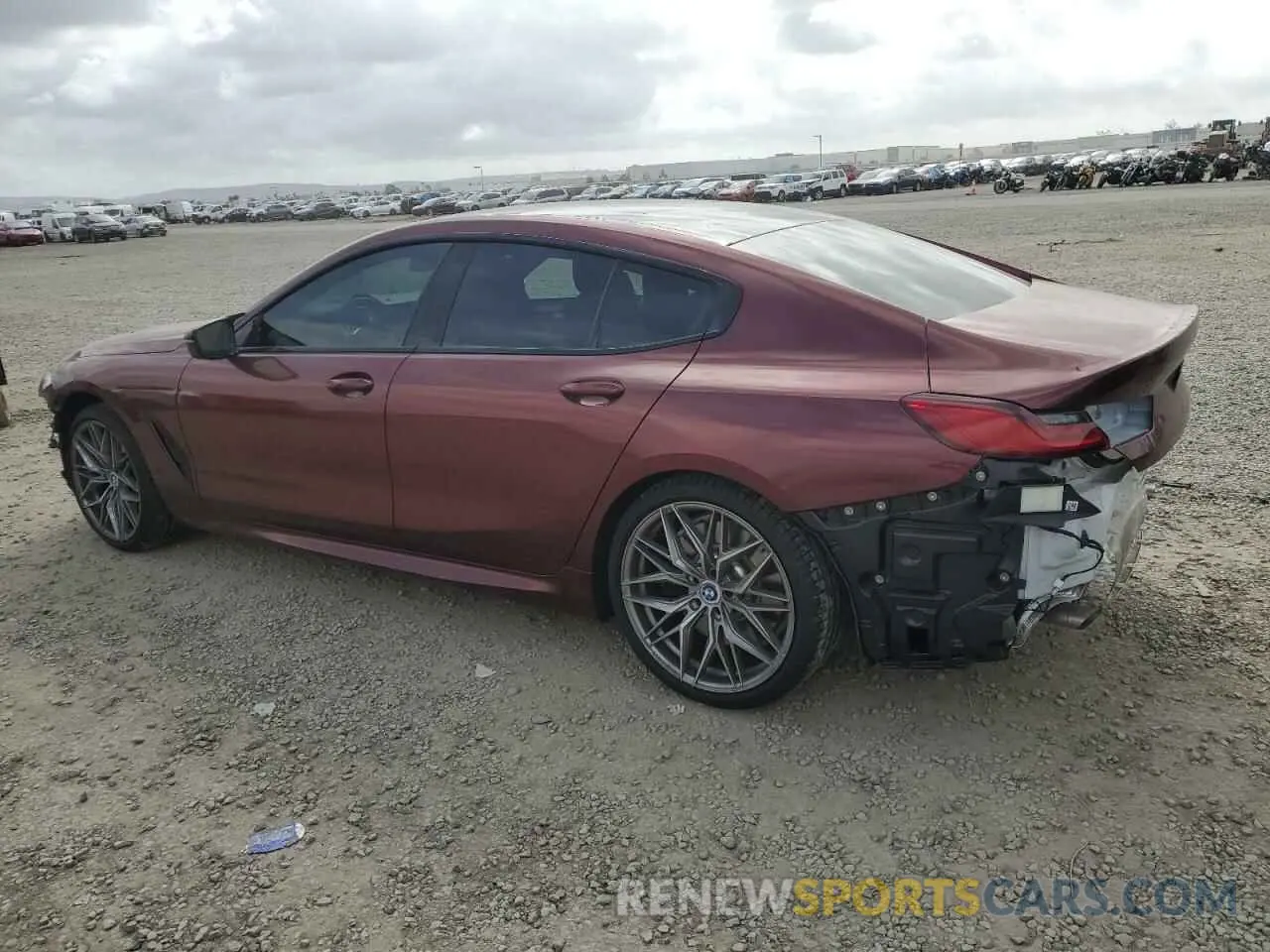 2 Фотография поврежденного автомобиля WBAGV2C02RCR06229 BMW 8 SERIES 2024