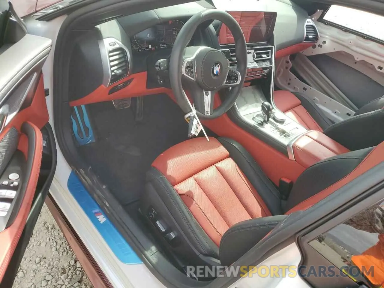 8 Фотография поврежденного автомобиля WBAGV2C02RCR06229 BMW 8 SERIES 2024