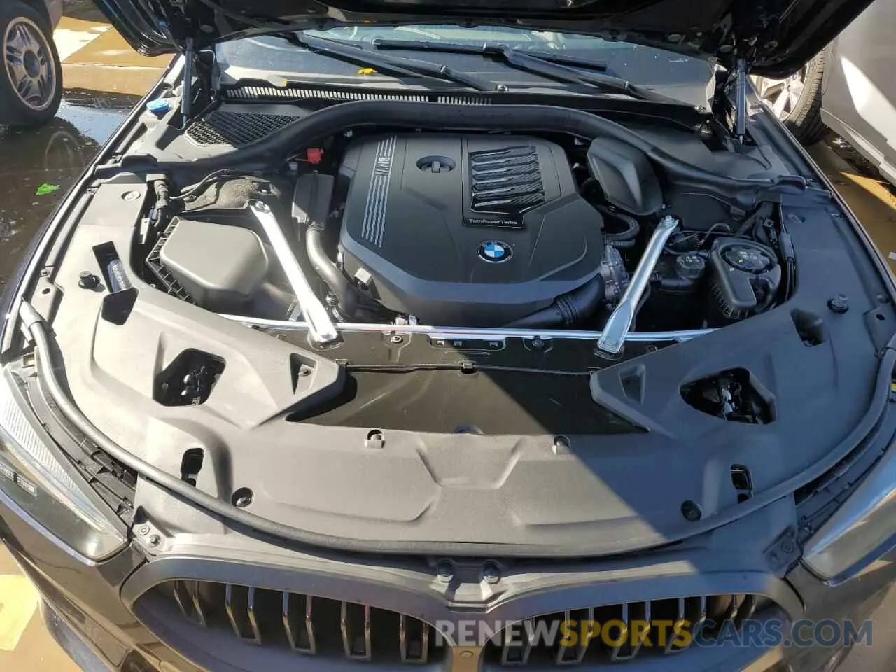 11 Photograph of a damaged car WBAGV2C03RCN18605 BMW 8 SERIES 2024