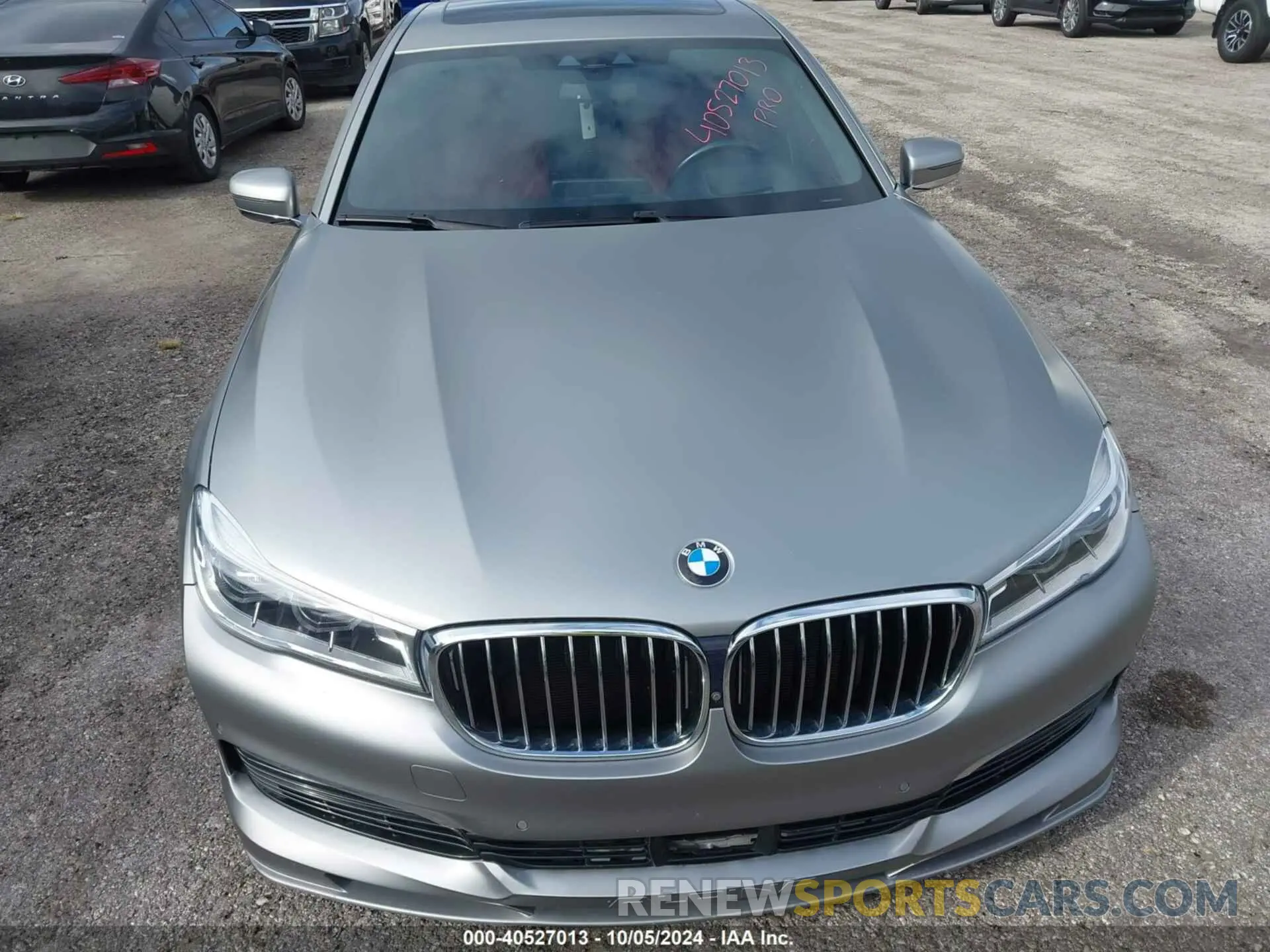 12 Фотография поврежденного автомобиля WBA7F2C15KB242459 BMW ALPINA B7 2019