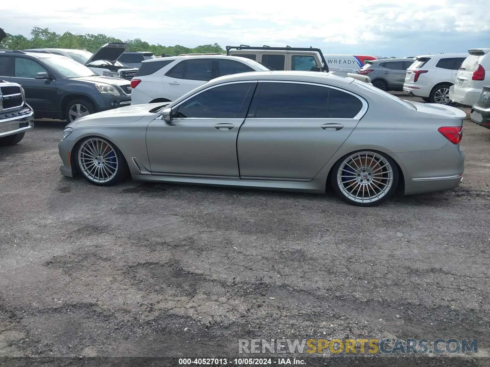 14 Фотография поврежденного автомобиля WBA7F2C15KB242459 BMW ALPINA B7 2019