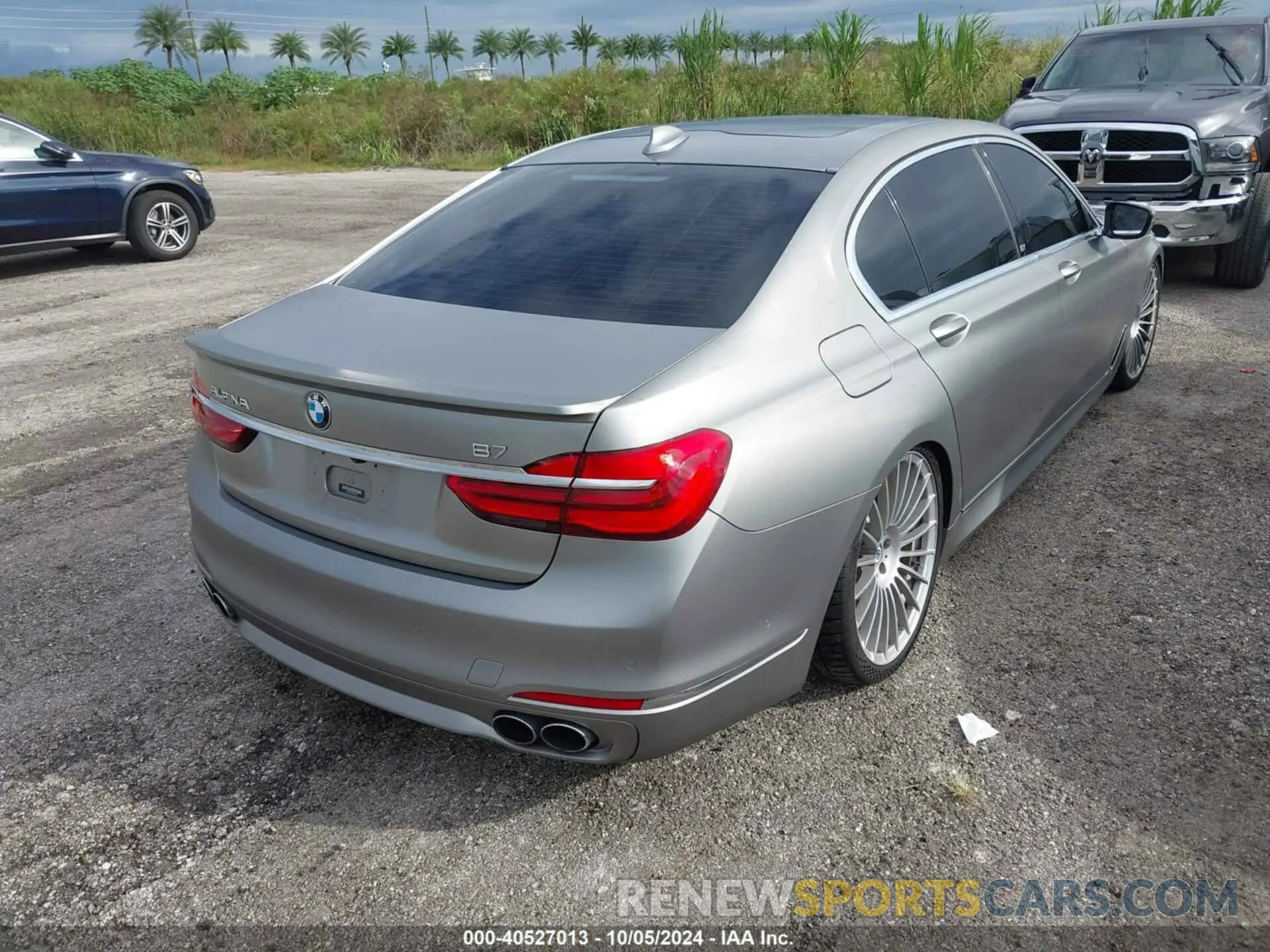 4 Фотография поврежденного автомобиля WBA7F2C15KB242459 BMW ALPINA B7 2019