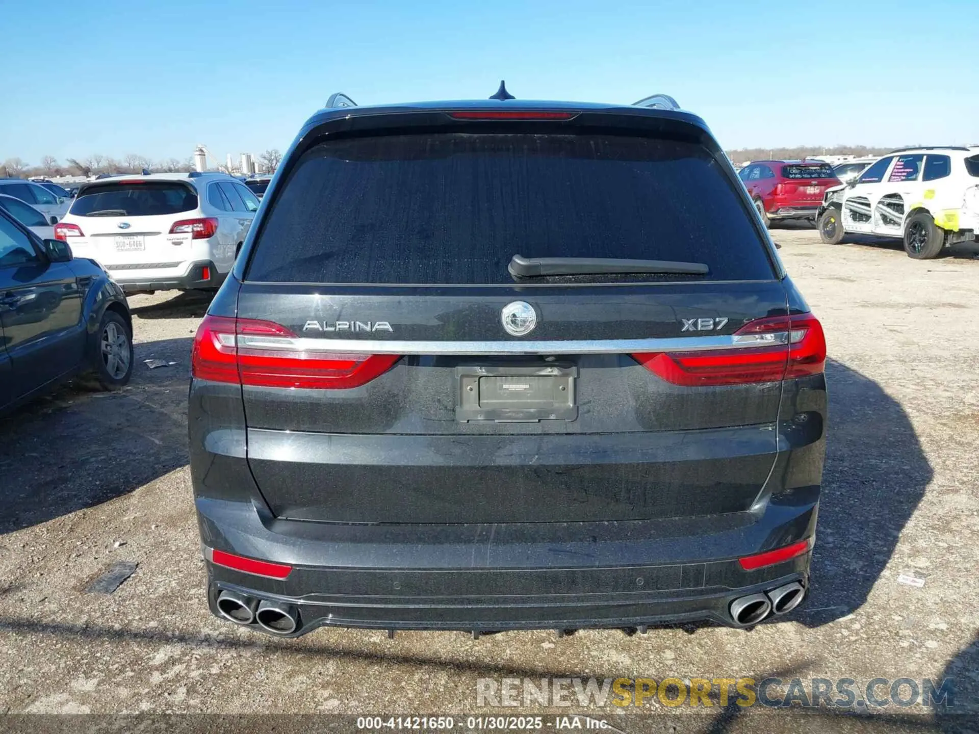 16 Photograph of a damaged car 5UXCX6C19M9E53570 BMW ALPINA XB7 2021