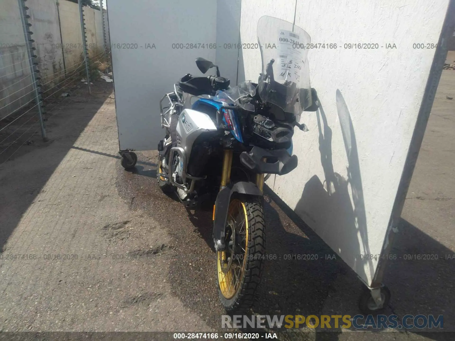 5 Photograph of a damaged car WB10K0305KZ800035 BMW F 850 2019