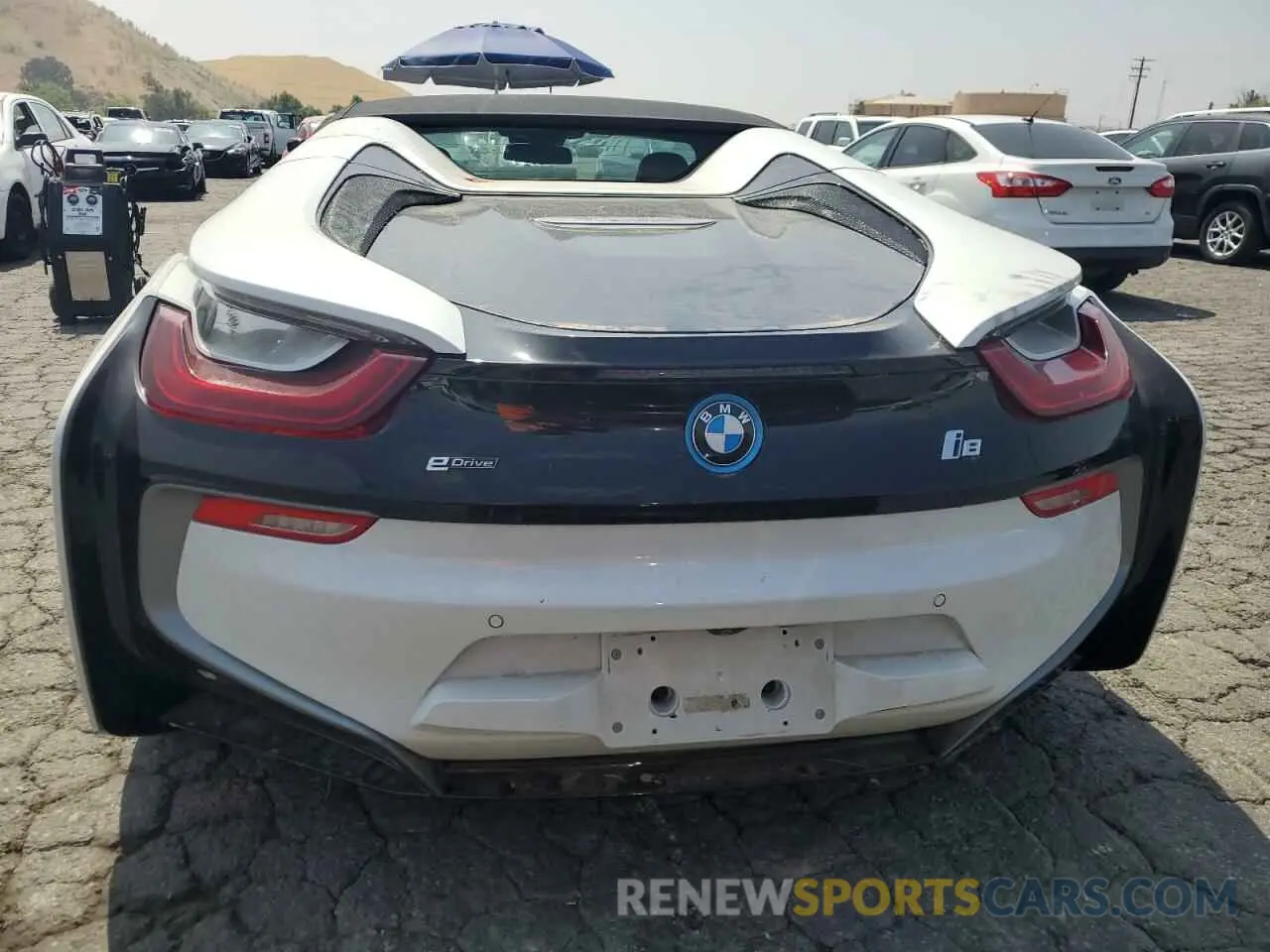 6 Photograph of a damaged car WBY2Z6C57KVG98025 BMW I SERIES 2019